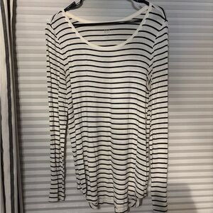 GAP Black and White Striped Long Sleeve Tee